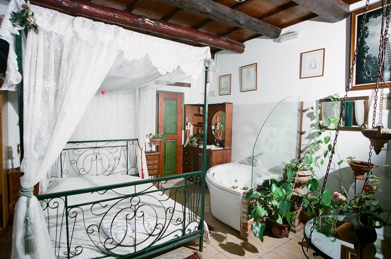 Ifigenia Lux Maisonette In Oldtown And In Theriso Vilage 14 Km Outside Of Chania Apartmán
